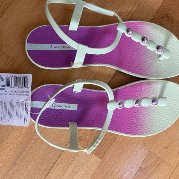 Impanema Sandals - Picture 2 of 3